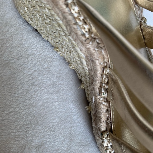 VINCE CAMUTO MOLISANA WEDGE - Picture 16 of 16